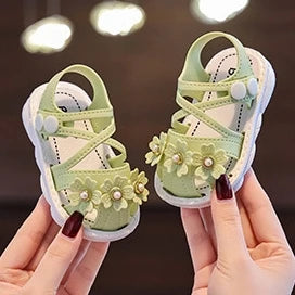 Sandália Infantil Flor com Pérolas 